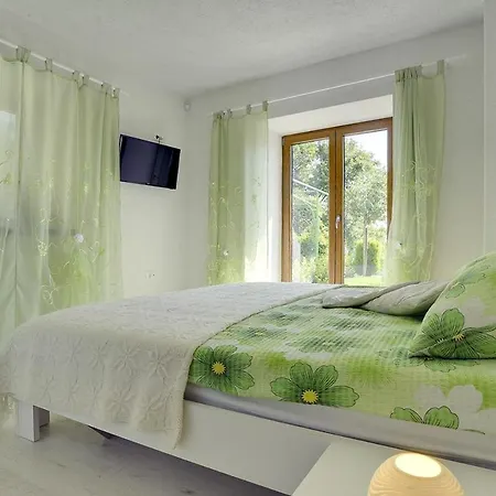 Bella Villa Paz