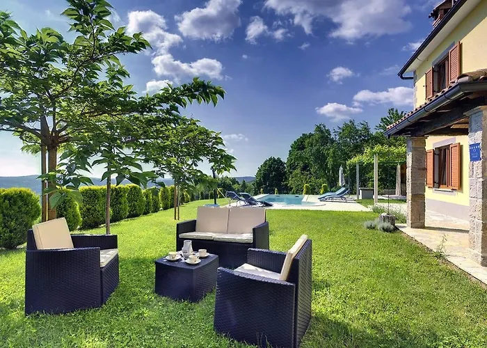 Bella Villa *