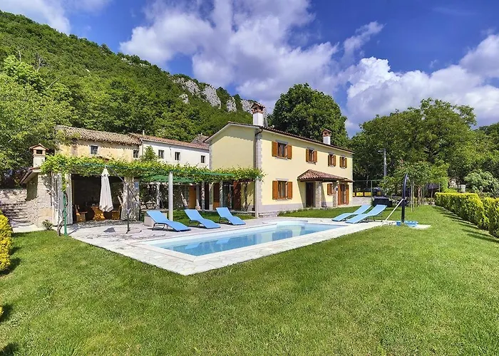 Bella Villa