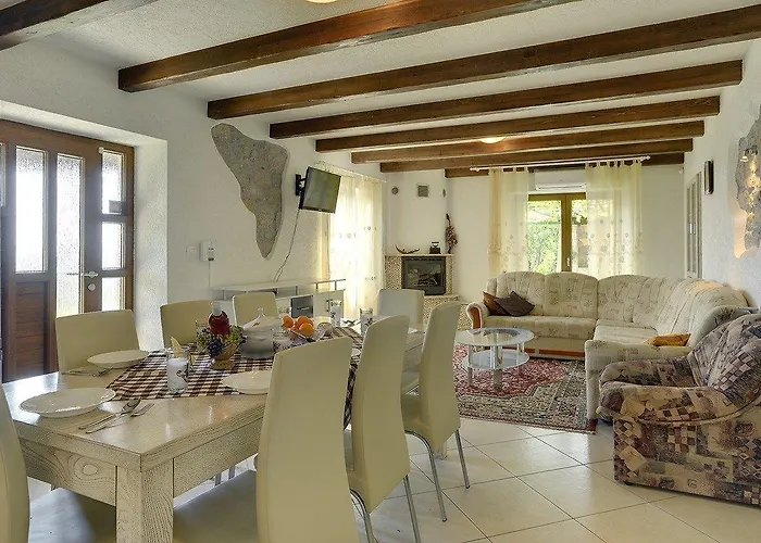 Bella Villa