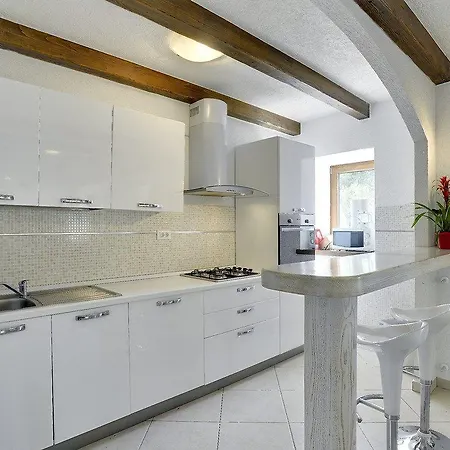 Bella Villa