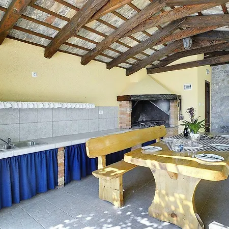 Bella Villa Paz